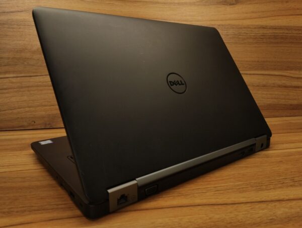 Ноутбук Б-клас Dell Latitude E5470 / 14" (1366x768) TN / Intel Core i5-6200U (2 (4) ядра по 2.3 - 2.8 GHz) / 8 GB DDR3 / 256 GB SSD / Intel HD Graphics 520 / WebCam / Windows 10 - Зображення 7