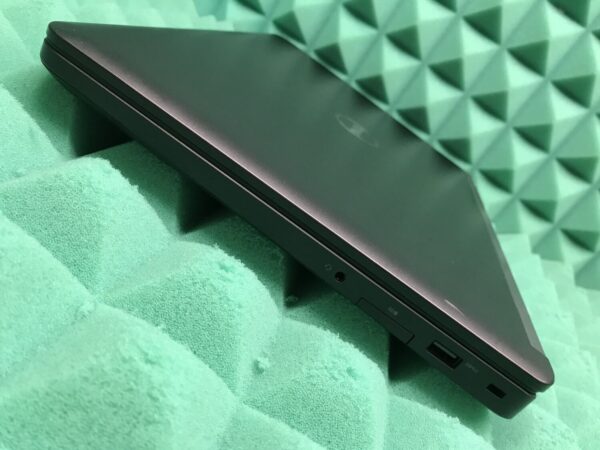 Ноутбук Б-клас Dell Latitude E5470 / 14" (1920x1080) IPS Touch / Intel Core i5-6300U (2 (4) ядра по 2.4 - 3.0 GHz) / 8 GB DDR4 / 240 GB SSD M.2 / Intel HD Graphics 520 / WebCam / HDMI / Windows 10 ліцензія - Зображення 8