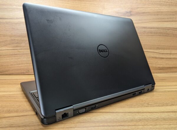 Ноутбук Б-клас Dell Latitude E5550 / 15.6" (1366x768) TN / Intel Core i7-5600U (2 (4) ядра по 2.6 - 3.2 GHz) / 8 GB DDR3 / 240 GB SSD / Intel HD Graphics 5500 / WebCam / Windows 10 - Зображення 7
