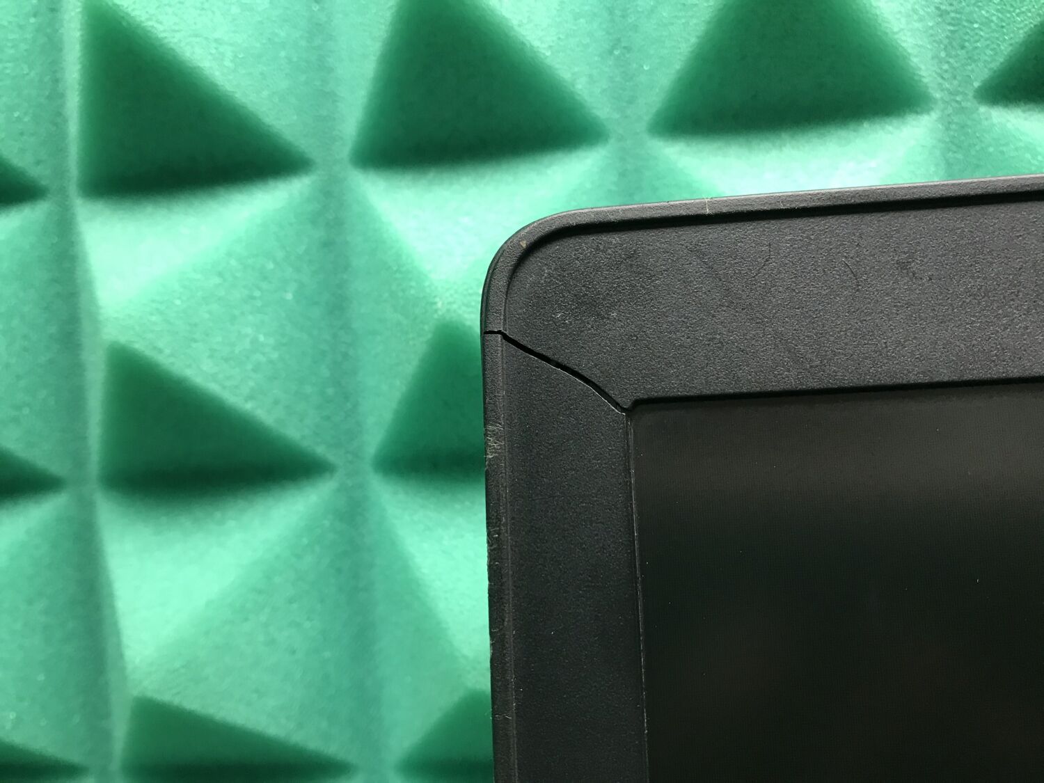 Ноутбук Б-клас Dell Latitude E5570 / 15.6" (1366x768) TN / Intel Core i3-6100U (2 (4) ядра по 2.3 GHz) / 8 GB DDR4 / 256 GB SSD / Intel HD Graphics 520 / WebCam / HDMI / Windows 10 ліцензія - Зображення 10