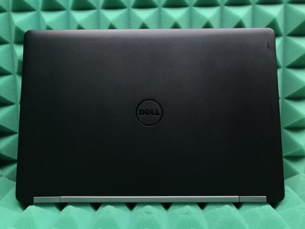 Ноутбук Б-клас Dell Latitude E5570 / 15.6" (1366x768) TN / Intel Core i5-6200U (2 (4) ядра по 2.3 - 2.8 GHz) / 8 GB DDR4 / 256 GB SSD / Intel HD Graphics 520 / WebCam / HDMI / Windows 10 ліцензія - Зображення 5