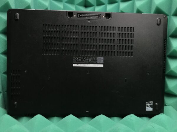 Ноутбук Б-клас Dell Latitude E5570 / 15.6" (1366x768) TN / Intel Core i5-6300U (2 (4) ядра по 2.4 - 3.0 GHz) / 8 GB DDR4 / 256 GB SSD / Intel HD Graphics 520 / WebCam / HDMI / Windows 10 ліцензія - Зображення 9