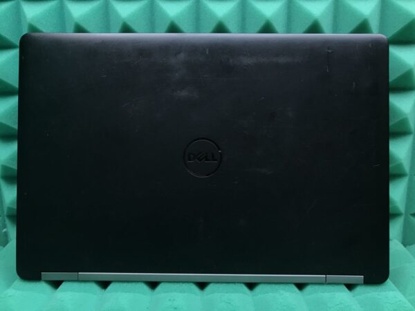 Ноутбук Б-клас Dell Latitude E5570 / 15.6" (1366x768) TN / Intel Core i5-6300U (2 (4) ядра по 2.4 - 3.0 GHz) / 8 GB DDR4 / 256 GB SSD / Intel HD Graphics 520 / WebCam / HDMI / Windows 10 ліцензія - Зображення 8