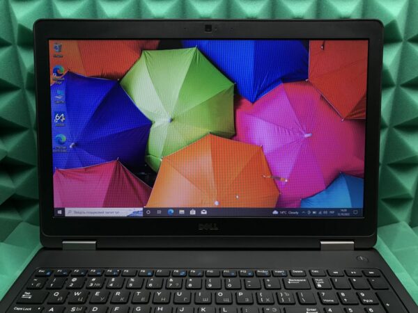 Ноутбук Б-клас Dell Latitude E5570 / 15.6" (1366x768) TN / Intel Core i5-6440HQ (4 ядра по 2.6 - 3.5 GHz) / 8 GB DDR4 / 256 GB SSD / Intel HD Graphics 530 / WebCam / HDMI / Windows 10 ліцензія - Зображення 3
