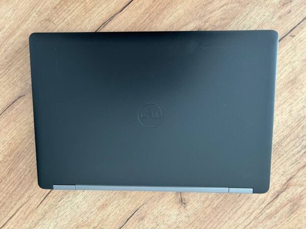 Ноутбук Б-клас Dell Latitude E5570 / 15.6" (1366x768) TN / Intel Core i7-6600U (2 (4) ядра по 2.6 - 3.4 GHz) / 8 GB DDR4 / 180 GB SSD M.2 / AMD Radeon R7 M360, 2 GB GDDR5, 64-bit / HDMI - Зображення 7