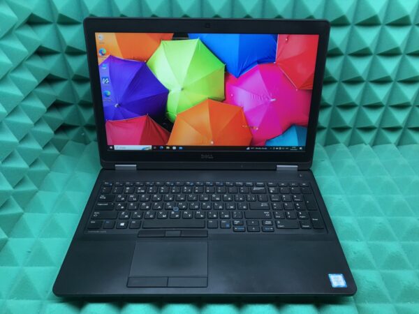 Ноутбук Б-клас Dell Latitude E5570 / 15.6" (1920x1080) IPS / Intel Core i5-6300U (2 (4) ядра по 2.4 - 3.0 GHz) / 8 GB DDR4 / 240 GB SSD / Intel HD Graphics 520 / WebCam / HDMI / Windows 10 ліцензія - Зображення 2