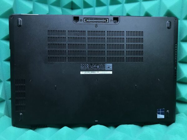Ноутбук Б-клас Dell Latitude E5570 / 15.6" (1920x1080) IPS / Intel Core i5-6300U (2 (4) ядра по 2.4 - 3.0 GHz) / 8 GB DDR4 / 240 GB SSD / Intel HD Graphics 520 / WebCam / HDMI / Windows 10 ліцензія - Зображення 9