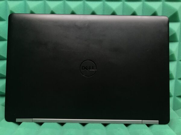Ноутбук Б-клас Dell Latitude E5570 / 15.6" (1920x1080) IPS / Intel Core i5-6300U (2 (4) ядра по 2.4 - 3.0 GHz) / 8 GB DDR4 / 240 GB SSD / Intel HD Graphics 520 / WebCam / HDMI / Windows 10 ліцензія - Зображення 8