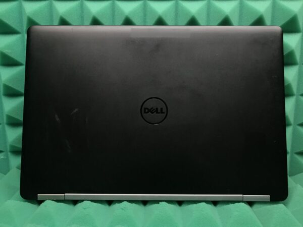 Ноутбук Б-клас Dell Latitude E5570 / 15.6" (1920x1080) IPS / Intel Core i5-6440HQ (4 ядра по 2.6 - 3.5 GHz) / 8 GB DDR4 / 256 GB SSD M.2 / Intel HD Graphics 530 / WebCam / HDMI / Windows 10 ліцензія - Зображення 5