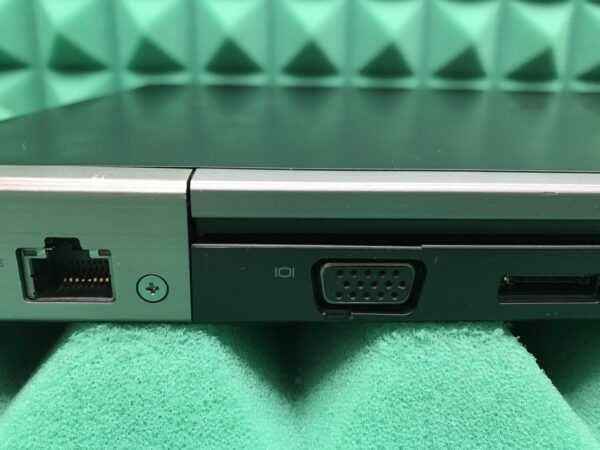 Ноутбук Б-клас Dell Latitude E5570 / 15.6" (1920x1080) IPS / Intel Core i5-6440HQ (4 ядра по 2.6 - 3.5 GHz) / 8 GB DDR4 / 256 GB SSD M.2 / Intel HD Graphics 530 / WebCam / HDMI / Windows 10 ліцензія - Зображення 11