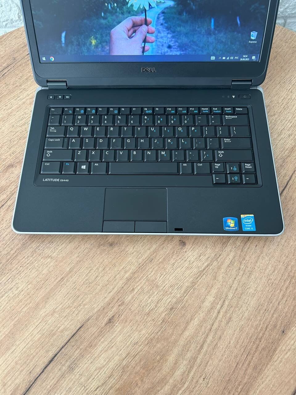 Ноутбук Б-клас Dell Latitude E6440 / 14" (1366x768) TN / Intel Core i5-4300M (2 (4) ядра по 2.6 - 3.3 GHz) / 8 GB DDR3 / 240 GB SSD / Intel HD Graphic 4600 / VGA - Зображення 3