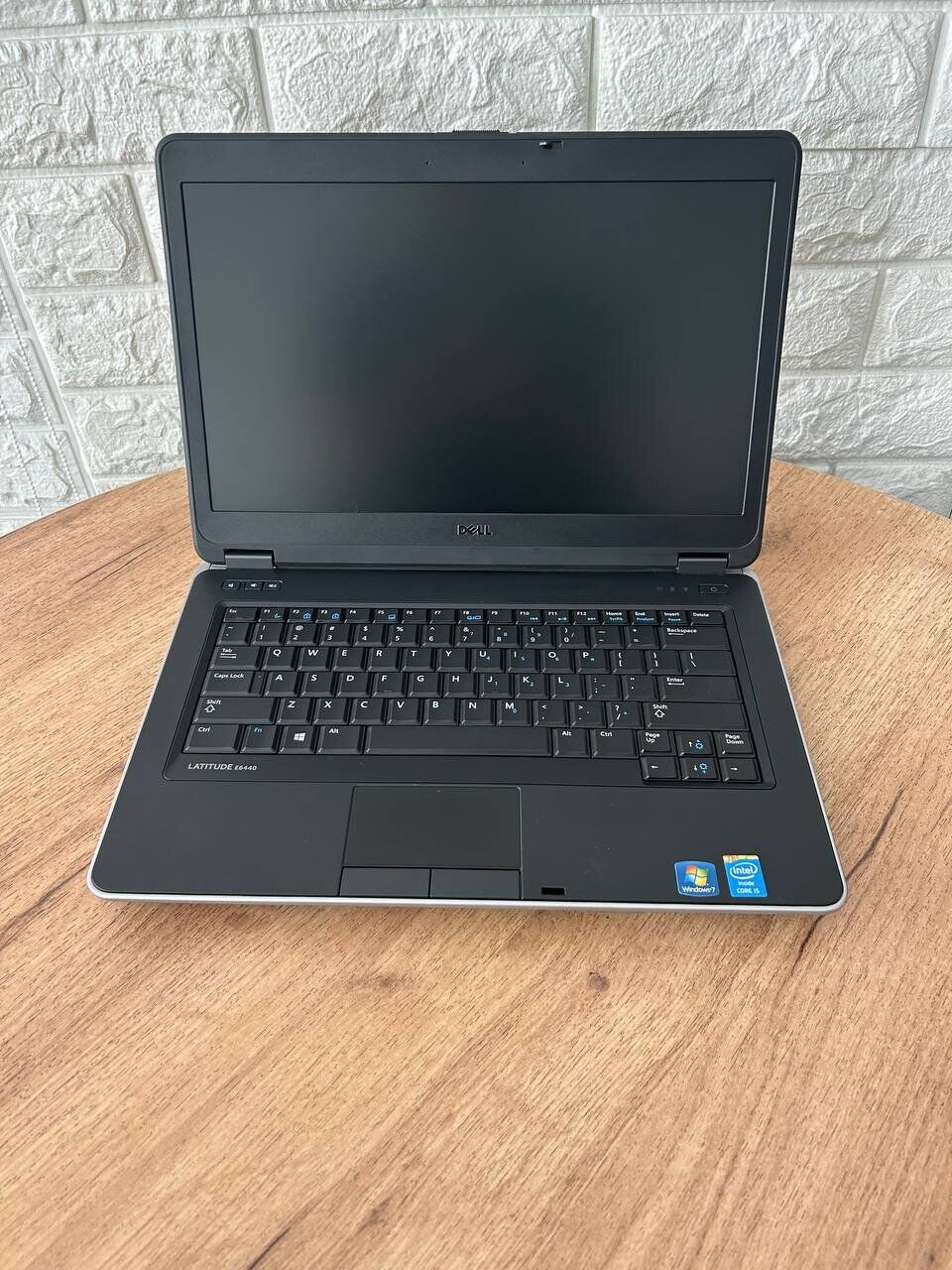 Ноутбук Б-клас Dell Latitude E6440 / 14" (1366x768) TN / Intel Core i5-4300M (2 (4) ядра по 2.6 - 3.3 GHz) / 8 GB DDR3 / 240 GB SSD / Intel HD Graphic 4600 / VGA - Зображення 6