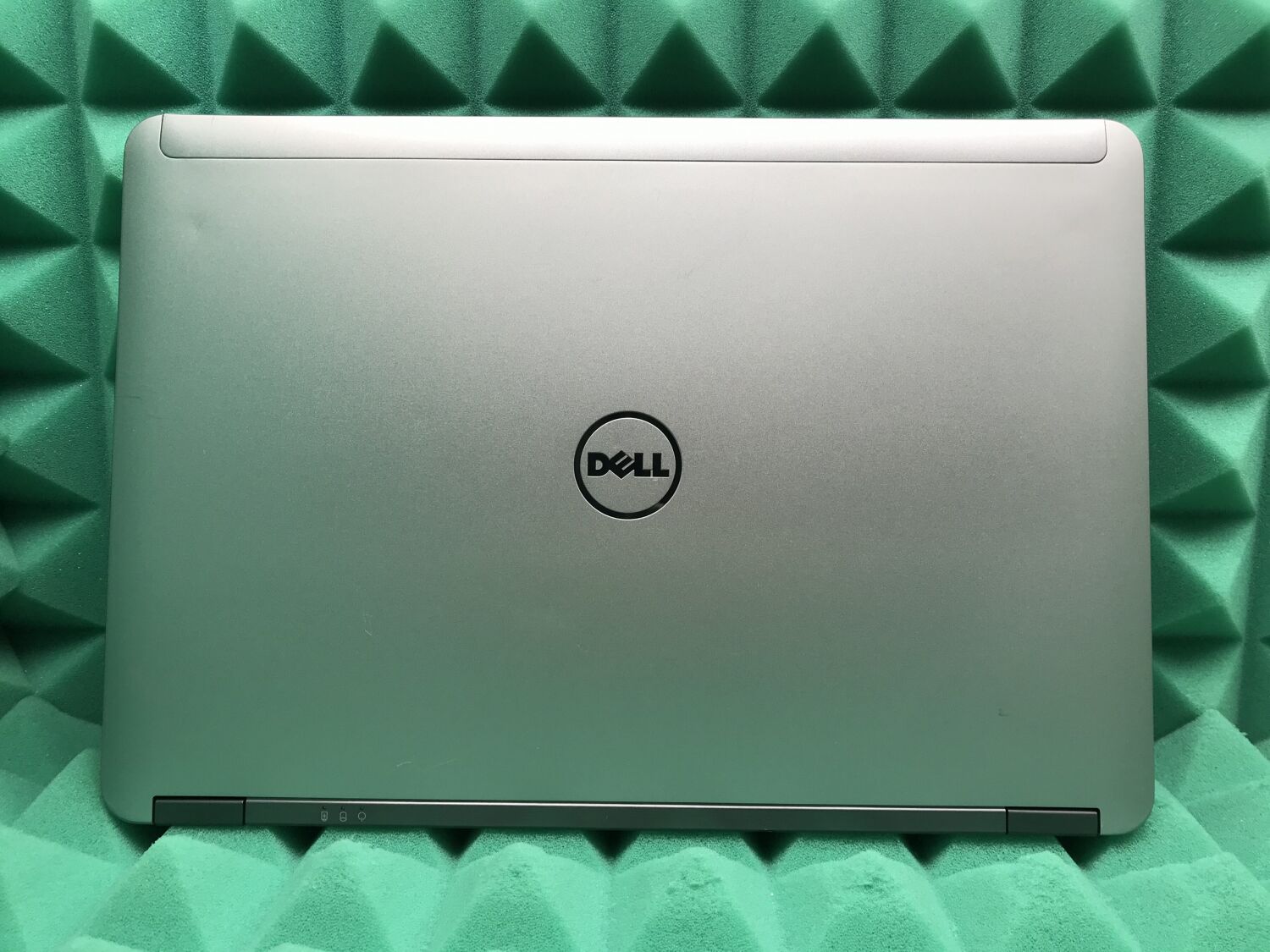 Ноутбук Б-клас Dell Latitude E6440 / 14" (1600x900) TN / Intel Core i5-4300M (2 (4) ядра по 2.6 - 3.3 GHz) / 8 GB DDR3 / 128 GB SSD / Intel HD Graphics 4600 / WebCam / DVD-RW / HDMI / Windows 10 ліцензія - Зображення 5