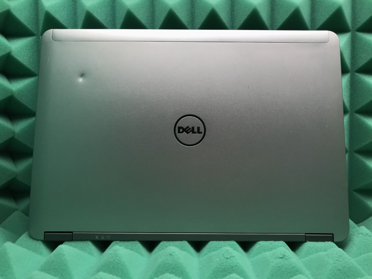 Ноутбук Б-клас Dell Latitude E6440 / 14" (1600x900) TN / Intel Core i5-4310M (2 (4) ядра по 2.7 - 3.4 GHz) / 4 GB DDR3 / 128 GB SSD / Intel HD Graphics 4600 / WebCam / DVD-RW / HDMI / Windows 10 ліцензія - Зображення 5