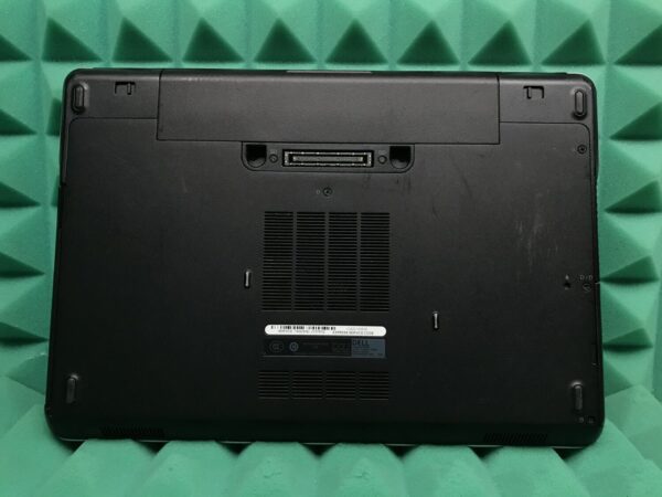 Ноутбук Б-клас Dell Latitude E6440 / 14" (1600x900) TN / Intel Core i5-4310M (2 (4) ядра по 2.7 - 3.4 GHz) / 4 GB DDR3 / 128 GB SSD / Intel HD Graphics 4600 / WebCam / DVD-RW / HDMI / Windows 10 ліцензія - Зображення 6