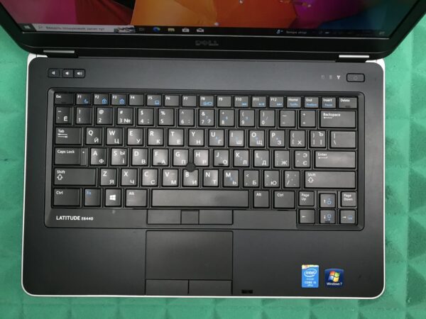 Ноутбук Б-клас Dell Latitude E6440 / 14" (1920x1080) IPS / Intel Core i5-4310M (2 (4) ядра по 2.7 - 3.4 GHz) / 4 GB DDR3 / 128 GB SSD / Intel HD Graphics 4600 / WebCam / DVD-RW / HDMI / Windows 10 ліцензія - Зображення 4