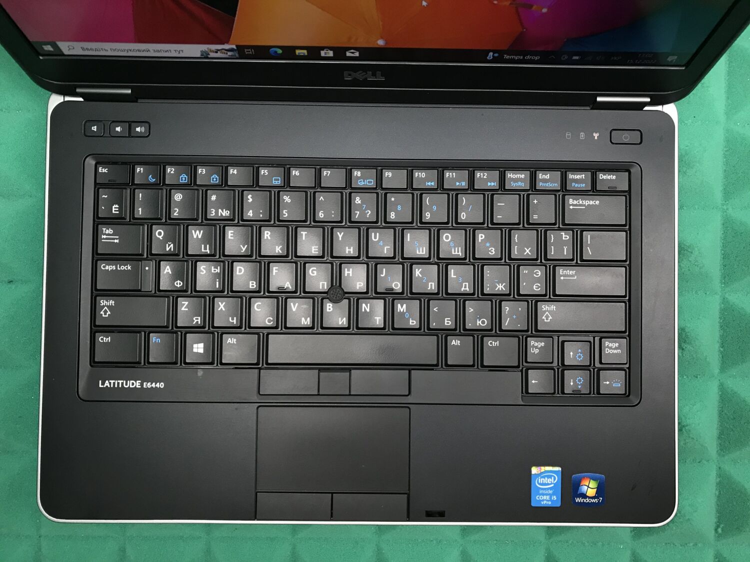 Ноутбук Б-клас Dell Latitude E6440 / 14" (1920x1080) IPS / Intel Core i5-4310M (2 (4) ядра по 2.7 - 3.4 GHz) / 4 GB DDR3 / 128 GB SSD / Intel HD Graphics 4600 / WebCam / DVD-RW / HDMI / Windows 10 ліцензія - Зображення 4