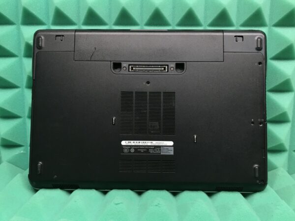 Ноутбук Б-клас Dell Latitude E6440 / 14" (1920x1080) IPS / Intel Core i5-4310M (2 (4) ядра по 2.7 - 3.4 GHz) / 4 GB DDR3 / 128 GB SSD / Intel HD Graphics 4600 / WebCam / DVD-RW / HDMI / Windows 10 ліцензія - Зображення 6
