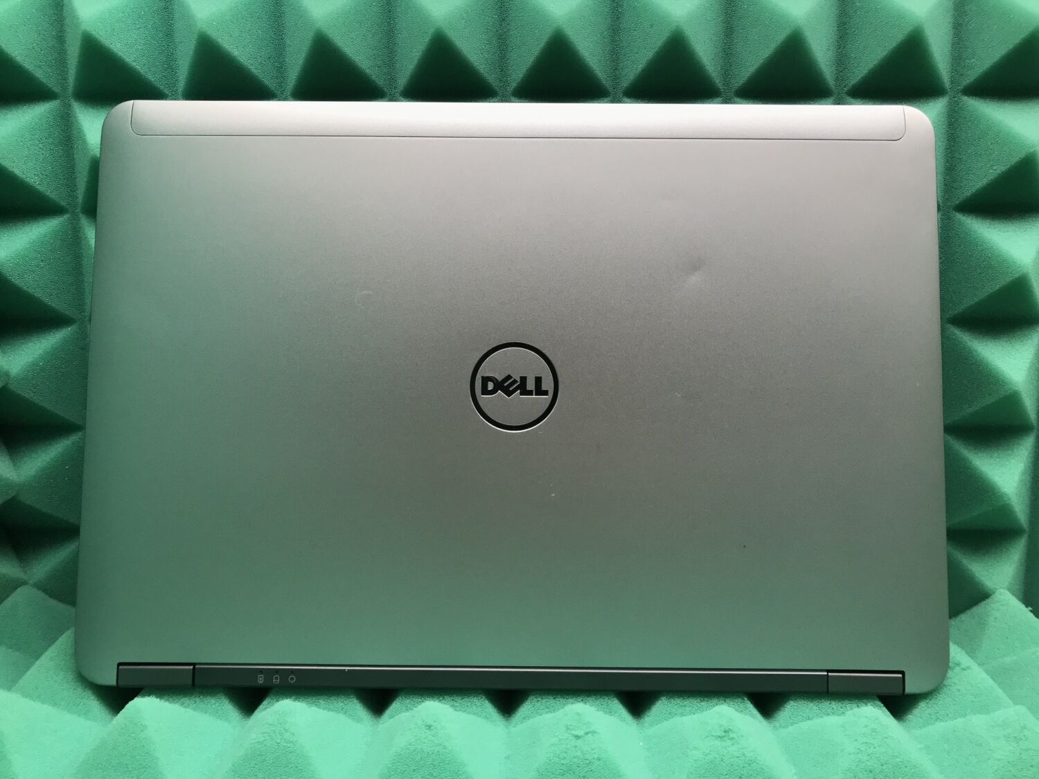 Ноутбук Б-клас Dell Latitude E6440 / 14" (1920x1080) IPS / Intel Core i5-4310M (2 (4) ядра по 2.7 - 3.4 GHz) / 4 GB DDR3 / 128 GB SSD / Intel HD Graphics 4600 / WebCam / DVD-RW / HDMI / Windows 10 ліцензія - Зображення 5