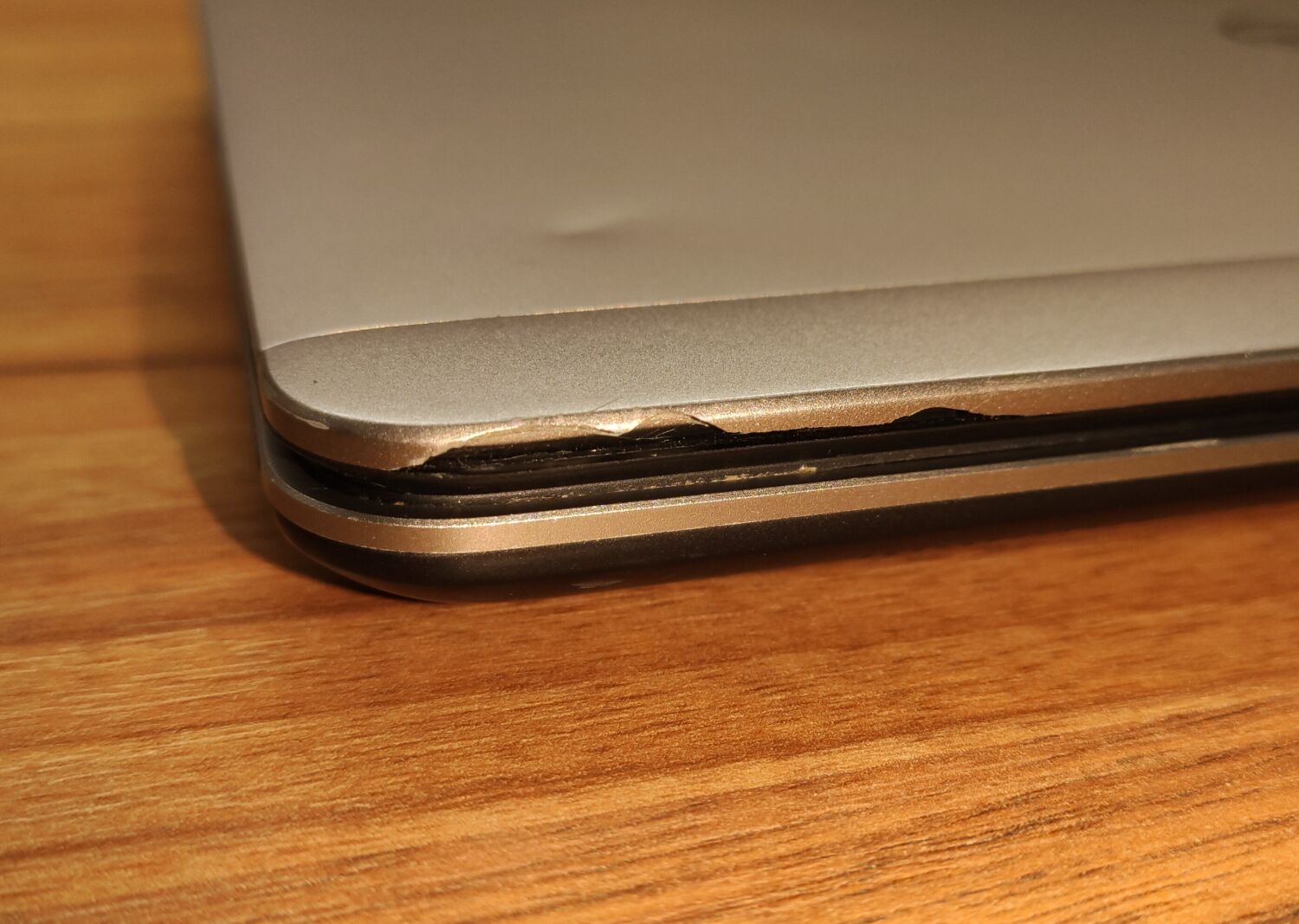 Ноутбук Б-клас Dell Latitude E7240 / 12.5" (1366x768) TN / Intel Core i5-4300U (2 (4) ядра по 1.9 - 2.9 GHz) / 4 GB DDR3 / 256 GB SSD / Intel HD Graphics 4400 / NO WebCam - Зображення 7