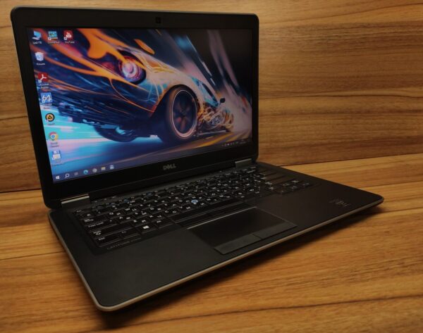 Ноутбук Б-клас Dell Latitude E7440 / 14" (1366x768) TN / Intel Core i7-4600U (2 (4) ядра по 2.1 - 3.3 GHz) / 8 GB DDR3 / 256 GB SSD / Intel HD Graphics 4400 / WebCam / Windows 10 - Зображення 6