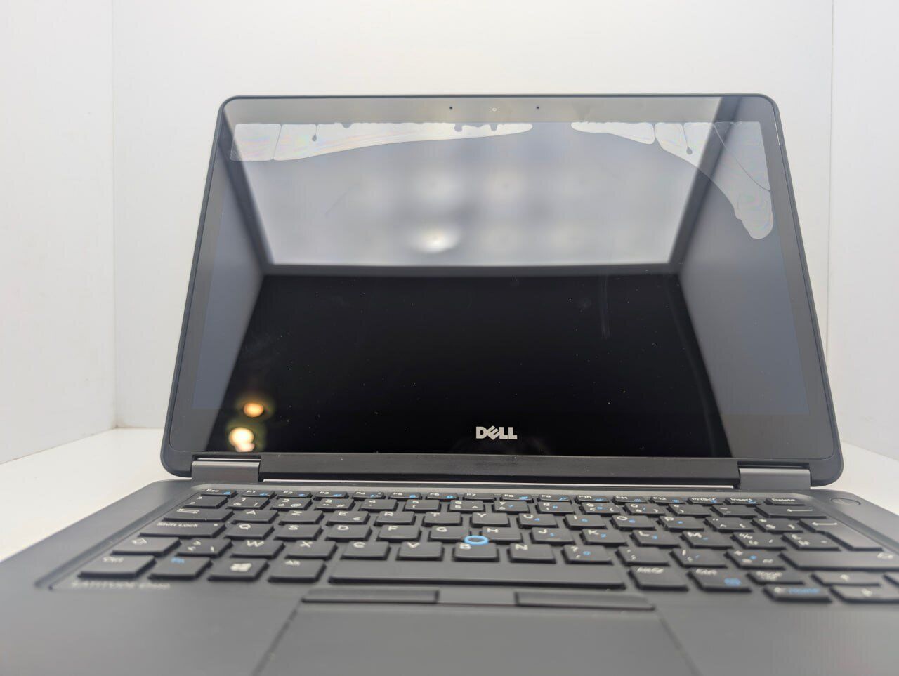 Ноутбук Б-клас Dell Latitude E7450 / 14" (1920x1080) IPS / Intel Core i7-5600U (2 (4) ядра по 2.6 - 3.2 GHz) / 4 GB DDR3 / 240 GB SSD / Intel HD Graphics 5500 / WebCam / HDMI - Зображення 8