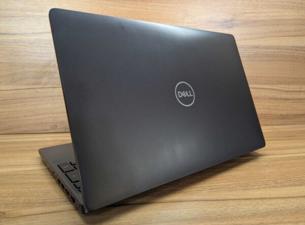 Ноутбук Б-клас Dell Precision 3540 / 15.6" (1920x1080) IPS / Intel Core i5-8365U (4 (8) ядра по 1.6 - 4.1 GHz) / 16 GB DDR4 / 256 GB SSD / AMD Radeon Pro WX 2100, 2 GB GDDR5, 64-bit / WebCam / HDMI / Windows 10 - Зображення 8