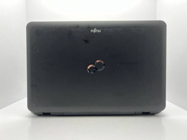 Ноутбук Б-клас Fujitsu LifeBook A512 / 15.6" (1366x768) TN / Intel Core i5-3110M (2 (4) ядра по 2.4 GHz) / 4 GB DDR3 / 250 GB HDD / Intel HD Graphics 4000 / WebCam - Зображення 5