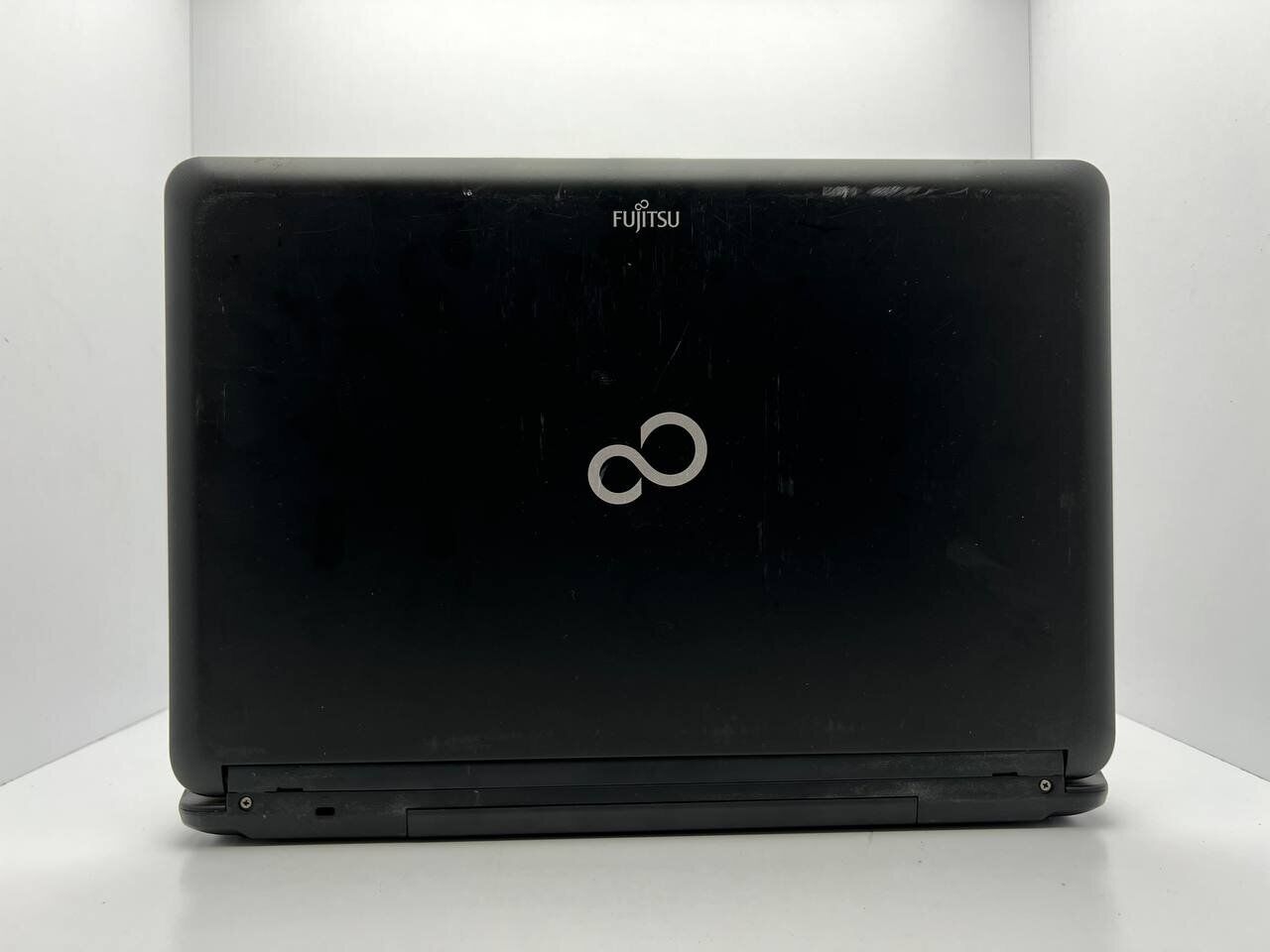 Ноутбук Б-клас Fujitsu LifeBook A530 / 15.6" (1366x768) TN / Intel Core i5-450M (2 (4) ядра по 2.4 - 2.66 GHz) / 4 GB DDR3 / 240 GB SSD / Intel HD Graphics / WebCam - Зображення 5