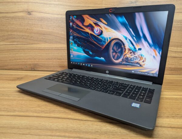 Ноутбук Б-класс HP 250 G7 / 15.6" (1366x768) TN / Intel Core i5-8265U (4 (8) ядра по 1.6 - 3.9 GHz) / 8 GB DDR4 / 256 GB SSD / Intel HD Graphics 620 / WebCam / Windows 10 - Зображення 6