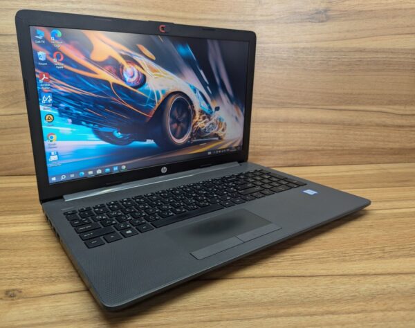Ноутбук Б-класс HP 250 G7 / 15.6" (1366x768) TN / Intel Core i5-8265U (4 (8) ядра по 1.6 - 3.9 GHz) / 8 GB DDR4 / 256 GB SSD / Intel HD Graphics 620 / WebCam / Windows 10 - Зображення 5