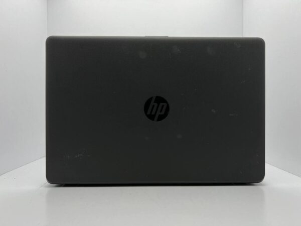 Ноутбук Б-клас HP 255 G6 / 15.6" (1366x768) TN / AMD E2-9000e (2 ядра по 1.5 - 2.0 GHz) / 4 GB DDR4 / 250 GB SSD / AMD Radeon R2 Graphics / WebCam - Зображення 5