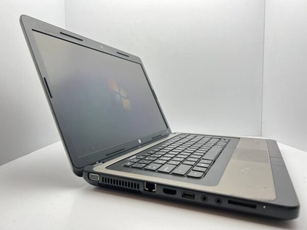 Ноутбук Б-клас HP 635 / 15.6" (1366x768) TN / AMD E-300 (2 ядра по 1.3 GHz) / 4 GB DDR3 / 120 GB SSD / AMD Radeon HD 6310 Graphics / WebCam / АКБ не тримає - Зображення 3