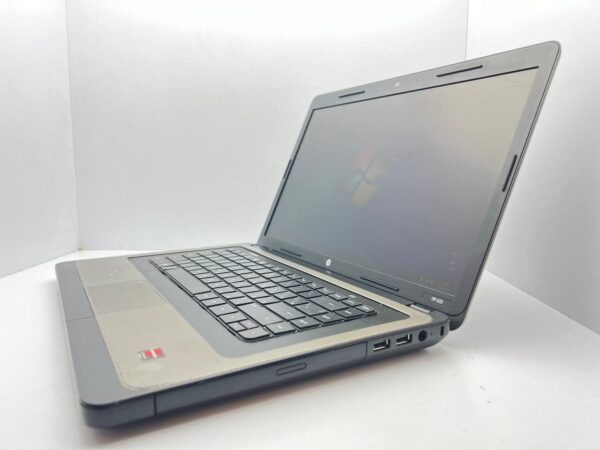 Ноутбук Б-клас HP 635 / 15.6" (1366x768) TN / AMD E-300 (2 ядра по 1.3 GHz) / 4 GB DDR3 / 120 GB SSD / AMD Radeon HD 6310 Graphics / WebCam / АКБ не тримає - Зображення 4