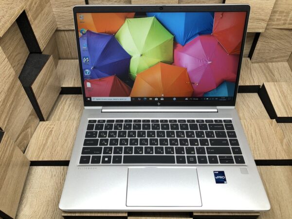 Ноутбук Б-клас HP EliteBook 640 G10 / 14" (1920x1080) IPS / Intel Core i5-1345U (10 (12) ядер по 1.2 - 4.7 GHz) / 16 GB DDR4 / 256 GB SSD M.2 / Intel Iris Xe Graphics / WebCam / USB4 / HDMI - Зображення 2