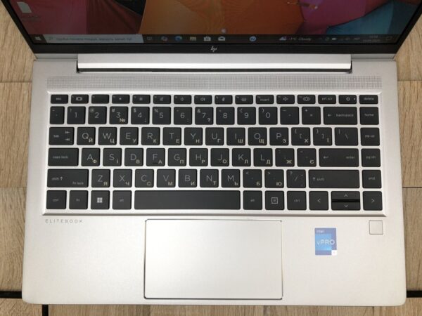 Ноутбук Б-клас HP EliteBook 640 G10 / 14" (1920x1080) IPS / Intel Core i5-1345U (10 (12) ядер по 1.2 - 4.7 GHz) / 16 GB DDR4 / 256 GB SSD M.2 / Intel Iris Xe Graphics / WebCam / USB4 / HDMI - Зображення 4