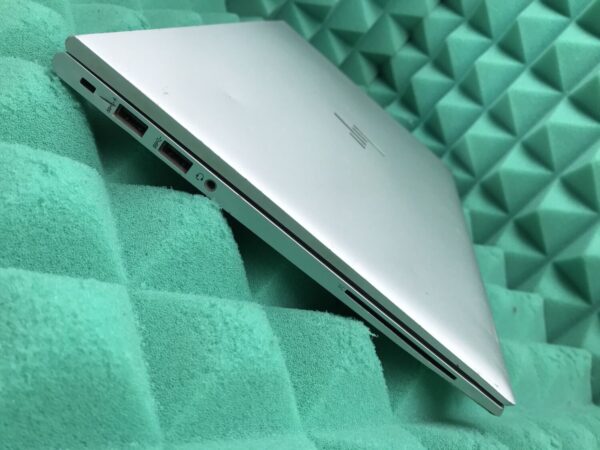 Ультрабук Б-клас HP EliteBook 840 G7 / 14" (1920x1080) IPS / Intel Core i5-10310U (4 (8) ядра по 1.7 - 4.4 GHz) / 16 GB DDR4 / 512 GB SSD M.2 / Intel UHD Graphics / WebCam / USB 3.1 / HDMI - Зображення 7