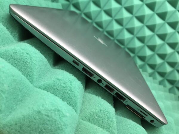 Ноутбук Б-клас HP EliteBook 850 G3 / 15.6" (1366x768) TN / Intel Core i5-6200U (2 (4) ядра по 2.3 - 2.8 GHz) / 8 GB DDR4 / 192 GB SSD / Intel HD Graphics 520 / WebCam / DisplayPort - Зображення 6