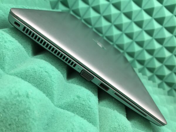 Ноутбук Б-клас HP EliteBook 850 G3 / 15.6" (1366x768) TN / Intel Core i5-6200U (2 (4) ядра по 2.3 - 2.8 GHz) / 8 GB DDR4 / 192 GB SSD / Intel HD Graphics 520 / WebCam / DisplayPort - Зображення 5