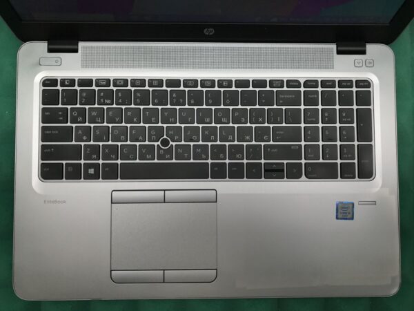Ноутбук Б-клас HP EliteBook 850 G3 / 15.6" (1366x768) TN / Intel Core i5-6200U (2 (4) ядра по 2.3 - 2.8 GHz) / 8 GB DDR4 / 192 GB SSD / Intel HD Graphics 520 / WebCam / DisplayPort - Зображення 4