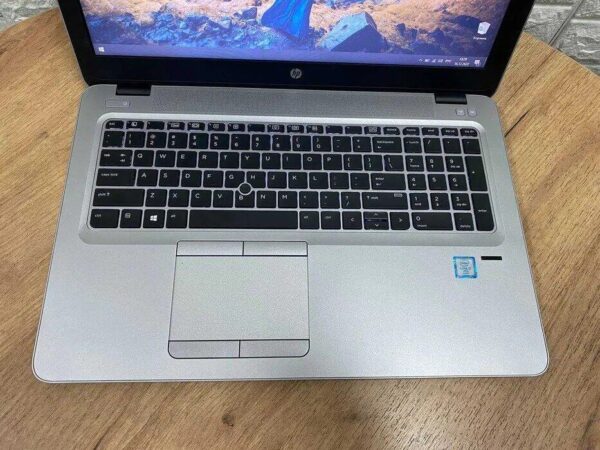 Ноутбук Б-клас HP EliteBook 850 G3 / 15.6" (1920x1080) TN / Intel Core i7-6600U (2 (4) ядра по 2.6 - 3.4 GHz) / 8 GB DDR4 / 256 GB SSD M.2 / Intel HD Graphics 520 / WebCam / VGA - Зображення 3