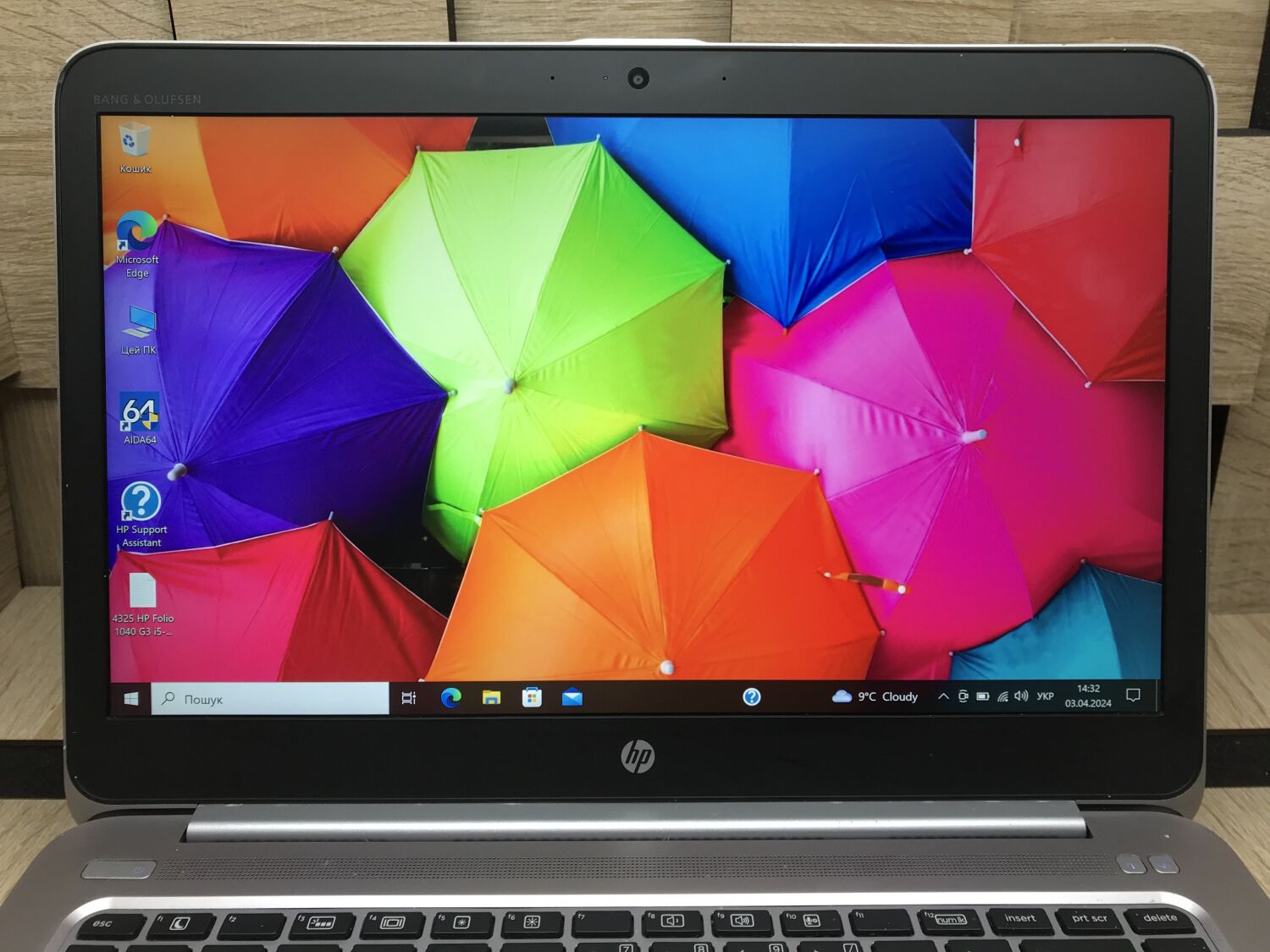 Ноутбук Б-клас HP EliteBook Folio 1040 G3 / 14" (2560x1440) IPS / Intel Core i5-6300U (2 (4) ядра по 2.4 - 3.0 GHz) / 16 GB DDR4 / 256 GB SSD / Intel HD Graphics 520 / WebCam / Windows 10 ліцензія - Зображення 3
