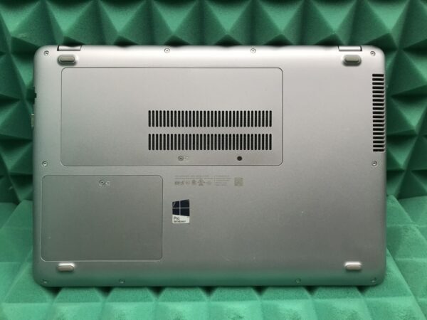Ноутбук Б-клас HP ProBook 440 G4 / 14" (1920x1080) TN / Intel Core i7-7500U (2 (4) ядра по 2.7 - 3.5 GHz) / 8 GB DDR4 / 128 GB SSD / Intel HD Graphics 620 / WebCam / Fingerprint / HDMI - Зображення 6