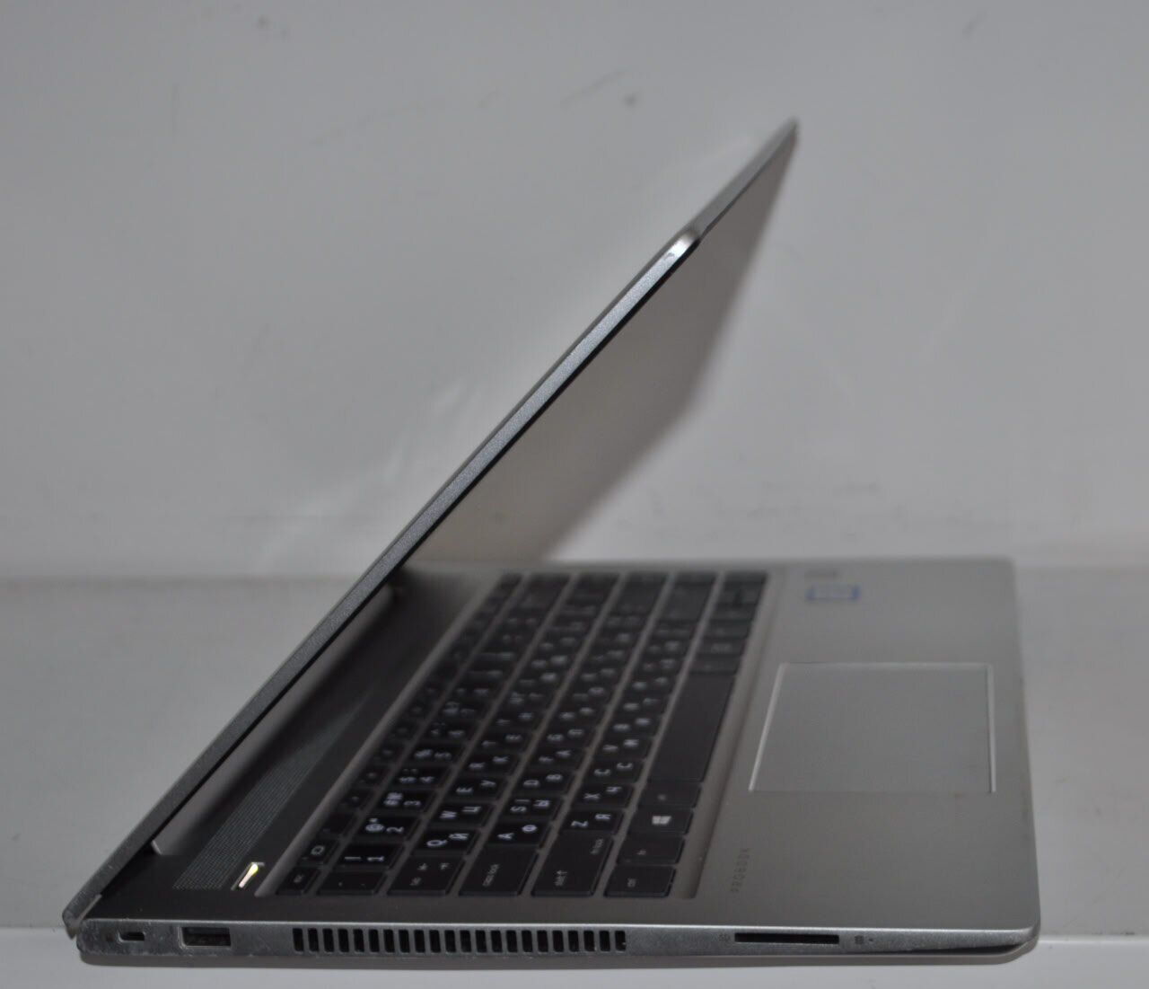 Ноутбук Б-клас HP ProBook 440 G6 / 14" (1920x1080) IPS / Intel Core i7-8565U (4 (8) ядра по 1.8 - 4.6 GHz) / 16 GB DDR4 / 480 GB SSD / Intel UHD Graphics 620 / WebCam / Windows 10 Pro - Зображення 3