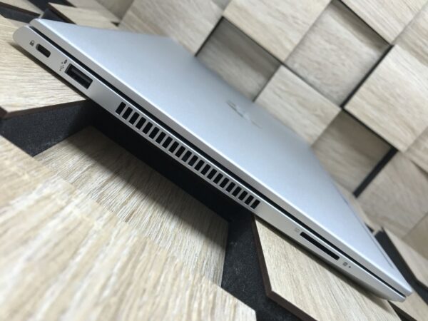 Ноутбук Б-клас HP ProBook 445 G7 / 14" (1920x1080) IPS / AMD Ryzen 7 4700U (8 ядер по 2.0 - 4.1 GHz) / 8 GB DDR4 / 256 GB SSD M.2 / AMD Radeon Graphics / WebCam / USB 3.1 / HDMI - Зображення 5