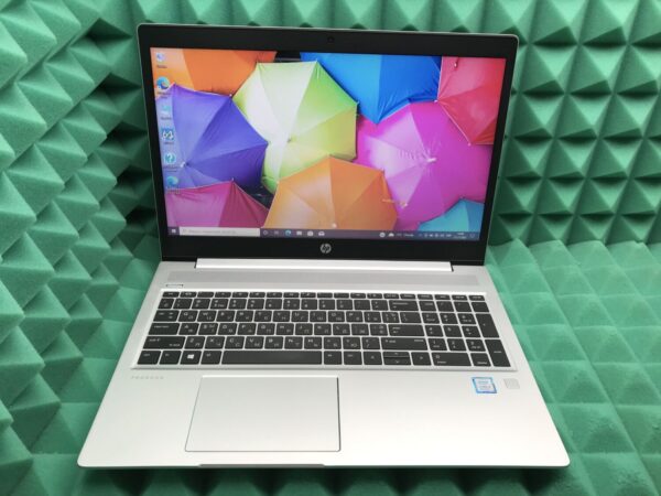 Ноутбук Б-клас HP ProBook 450 G6 / 15.6" (1366x768) TN / Intel Core i3-8145U (2 (4) ядра по 2.1 - 3.9 GHz) / 8 GB DDR4 / 250 GB SSD / Intel UHD Graphics 620 / WebCam / USB 3.1 / HDMI - Зображення 2