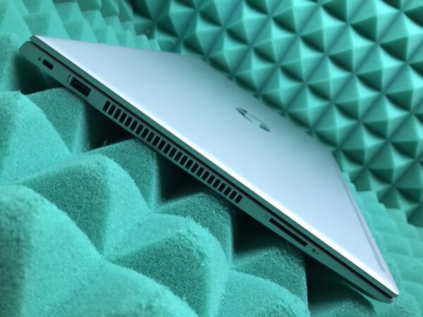 Ноутбук Б-клас HP ProBook 450 G6 / 15.6" (1366x768) TN / Intel Core i3-8145U (2 (4) ядра по 2.1 - 3.9 GHz) / 8 GB DDR4 / 250 GB SSD / Intel UHD Graphics 620 / WebCam / USB 3.1 / HDMI - Зображення 5