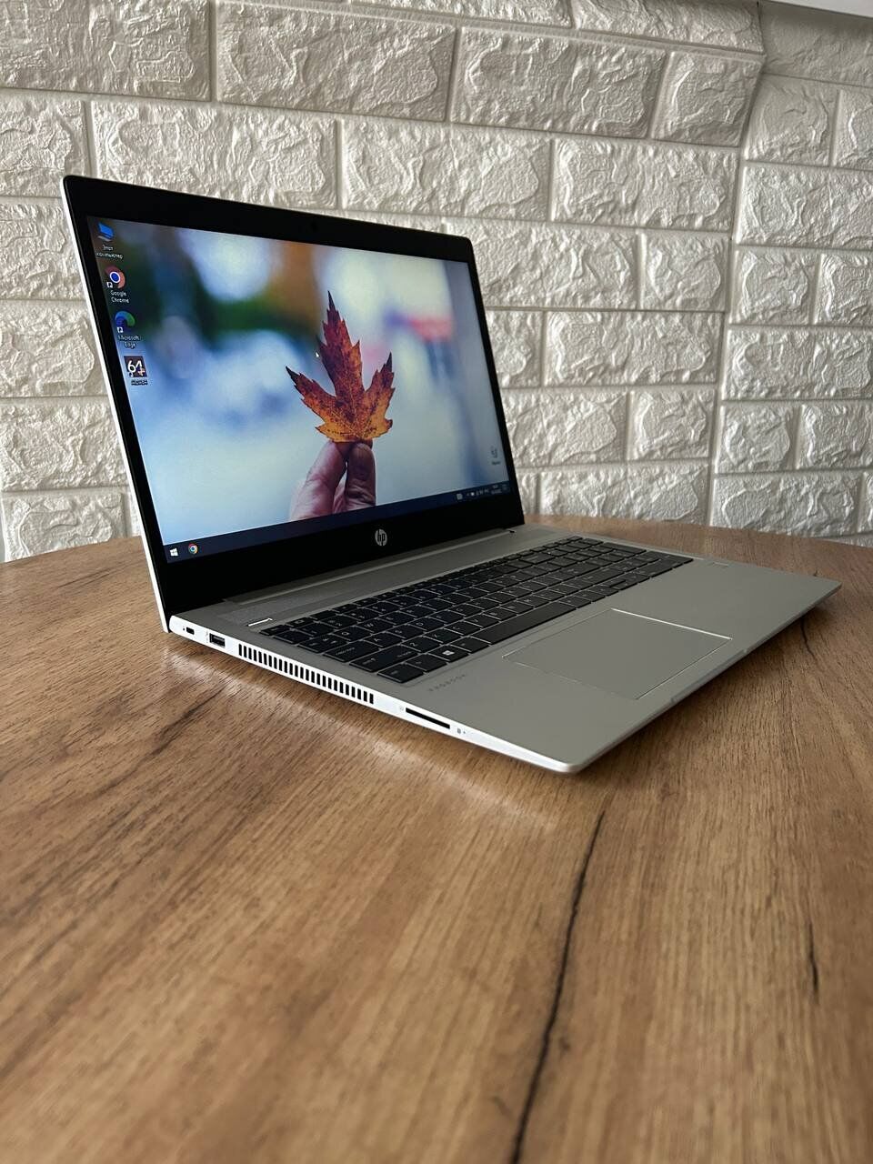 Ноутбук Б-клас HP ProBook 455R G6 / 15.6" (1366x768) TN / AMD Ryzen 3 3200U (2 (4) ядра по 2.6 - 3.5 GHz) / 8 GB DDR4 / 256 GB SSD / AMD Radeon Vega 3 Graphics / WebCam / HDMI - Зображення 4
