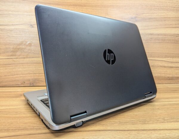 Ноутбук Б-клас HP ProBook 640 G2 / 14" (1366x768) TN / Intel Core i5-6300U (2 (4) ядра по 2.4 - 3.0 GHz) / 8 GB DDR4 / 256 GB SSD / Intel HD Graphics 520 / WebCam / Fingerprint / Windows 10 - Зображення 8