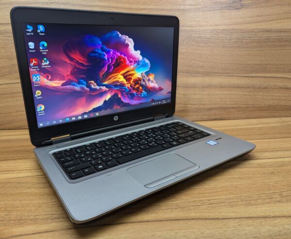 Ноутбук Б-клас HP ProBook 640 G2 / 14" (1920x1080) IPS / Intel Core i7-6600U (2 (4) ядра по 2.6 - 3.4 GHz) / 8 GB DDR4 / 256 GB SSD / Intel HD Graphics 520 / WebCam / Fingerprint / Windows 10 - Зображення 5